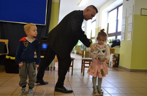 Iluzjonista w naszej szkole - luty 2020